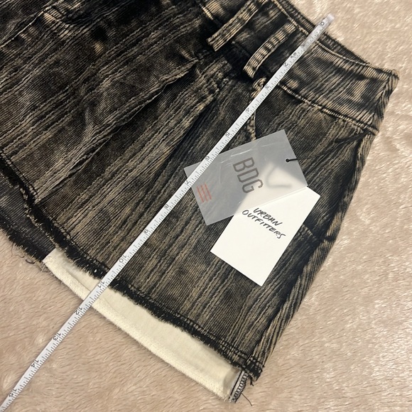 BDG Urban Outfitters Sydney Corduroy Low-Rise Mini - Picture 6 of 13